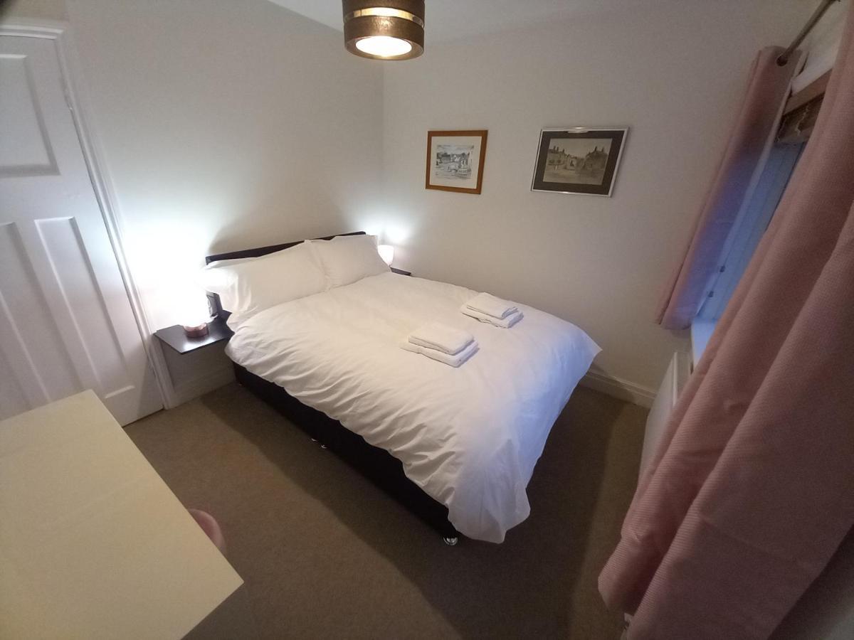 Вилла Grange Croft Ben Rhydding Экстерьер фото